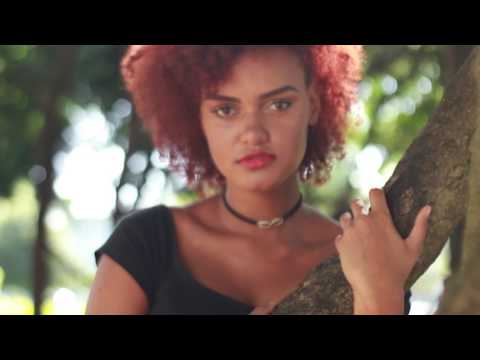 Nêga - Titá Moura [CLIPE OFICIAL]