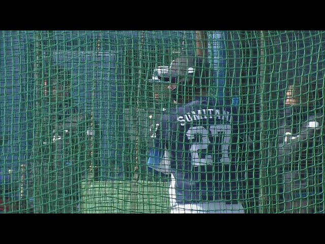 【春季キャンプ】かごホールインワンに、スタンドイン!! ライオンズ・炭谷銀仁朗がフリー打撃で素晴らしい打球を連発!!  2025年2月7日 埼玉西武ライオンズ