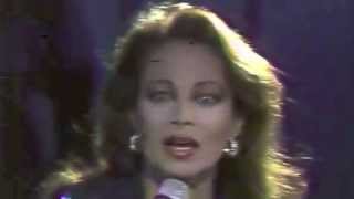 Paloma San Basilio : Donde Vas en Puerto Rico En Directo