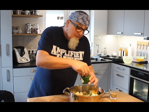 Chicken soup - Tip #26 by Stefan Marquard "brilliantly simple - simply different"