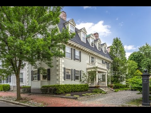 87 Federal Street, Salem MA - for sale by Agent Terryanne St Pierre, Tel 978-580-9396