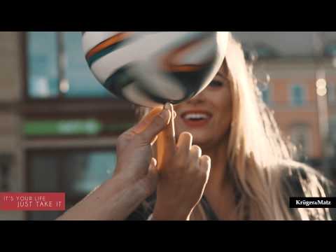 Paweł Skóra - trenuje freestyle football - finalista It's your life, just take it