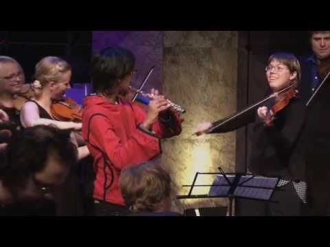 Godalkanje plesi sveta: Pas d'été d'mes deux