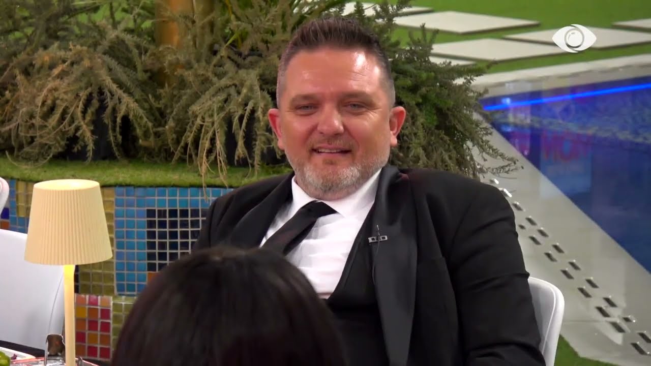 “Pse qave sot?”/ Vazhdon debati mes Julit dhe Romeos: Vetëm te klipi im të pashë