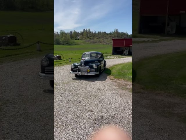 872204 Pontiac Streamliner Sedan 4.1 - 1946