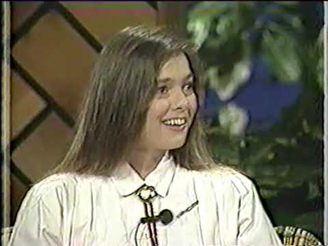 Nanci Griffith on Nashville Now in 1986
