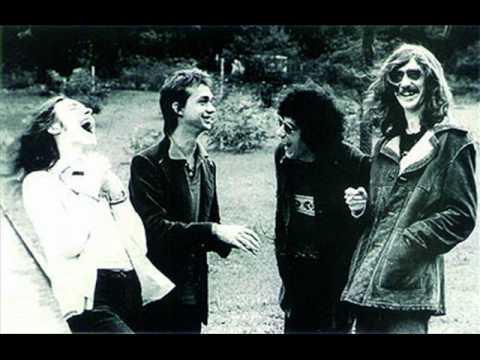 download lagu mp3 mp4 Con Los Ojos Cerrados Me Ves Mejor, download lagu Con Los Ojos Cerrados Me Ves Mejor gratis, unduh video klip Con Los Ojos Cerrados Me Ves Mejor