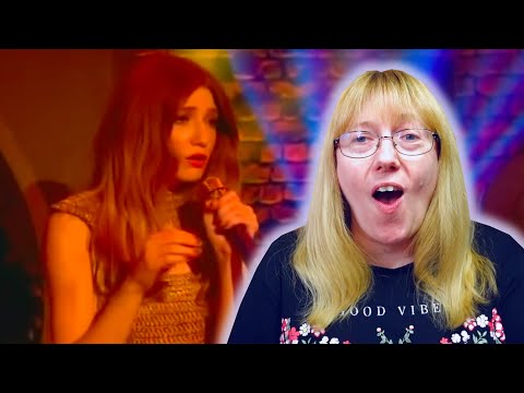 Vocal Coach Reacts to Nicola Roberts 'Beat Of My Drum' LIVE 2011