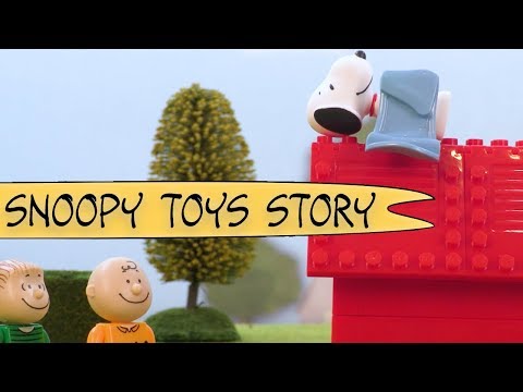 Snoopy | Linus Mails His Blanket | BRAND NEW Peanuts Toy Play | Toys for Kids