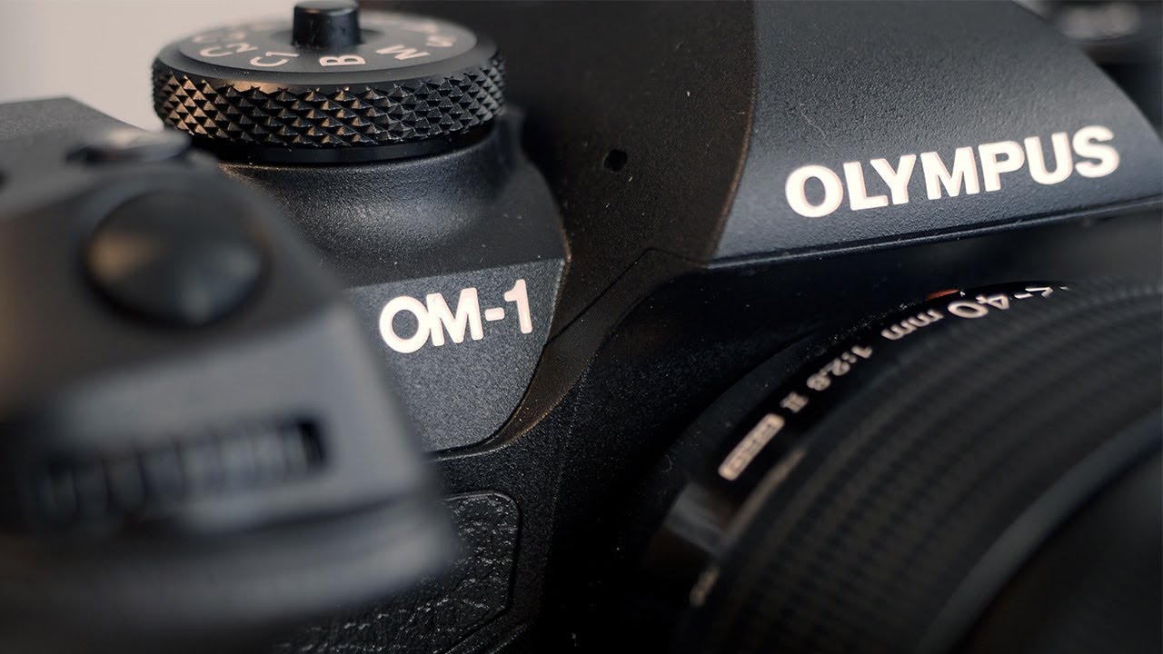 OM System OM-1 (tělo)