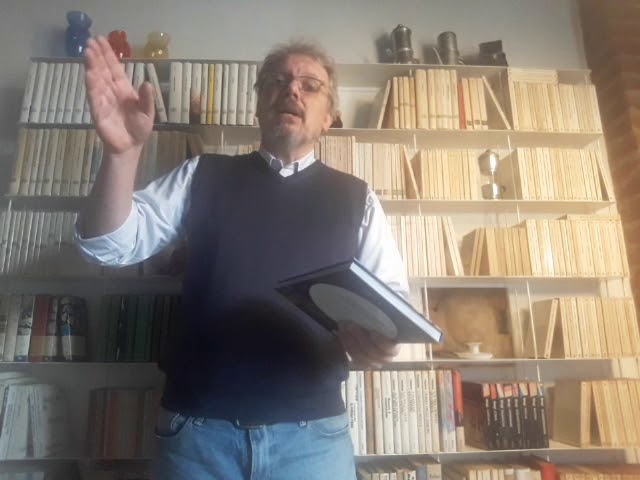Vídeo relacionado con Voglio la luna (A tutta scienza)