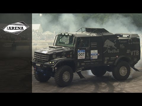 Camión del Dakar haciendo drift