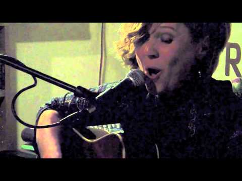 Romana Orešnik u klubu Booksa 2.4.2015.