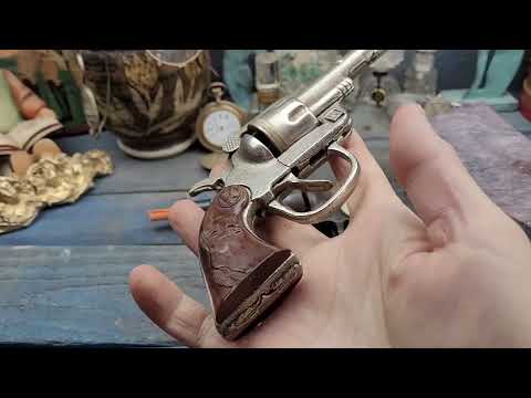 LOT OF 2 Antique - KILGORE - SIX SHOOTERS - CAST IRON TOY CAP GUNS 1930's?