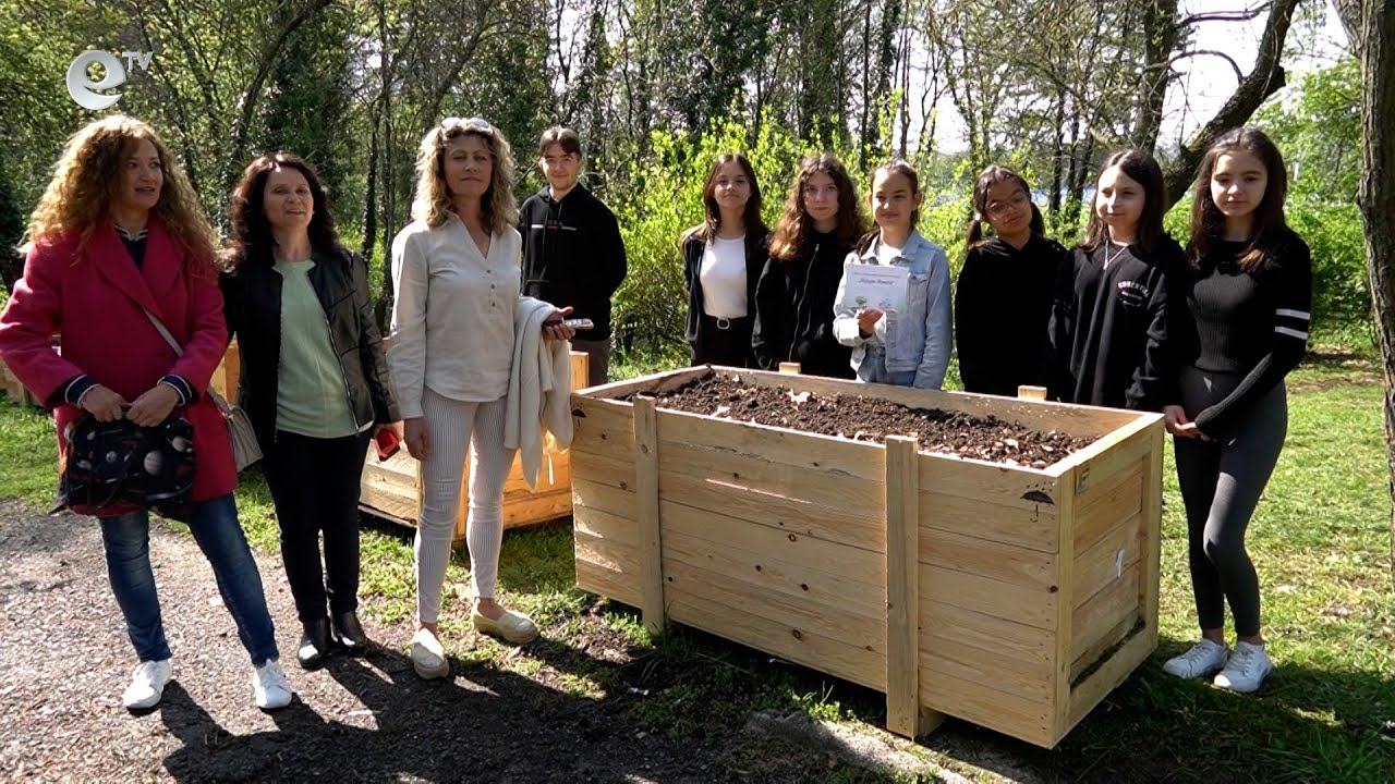 Ученици засадиха над 300 бегонии в парк “Простор“ в Кърджали