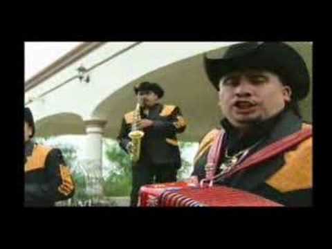 TODOS QUIEREN ESA PRIETA "LOS INDOMABLES DE CEDRAL"