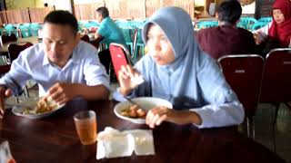 preview picture of video 'SMK PGRI 4 KOTA KEDIRI goes to Batu . By.Ferrari Tour Kediri'