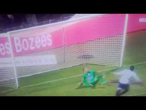 Le but du red star contre Laval