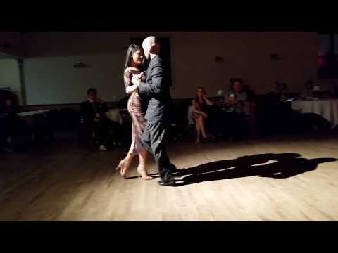  Maria Ines Bogado  and  Orlando Reyes  are  dancing  to  the  vals  "  Lagrimas Y Sonrisas  "  by  Juan D'Arienzo  in  2019