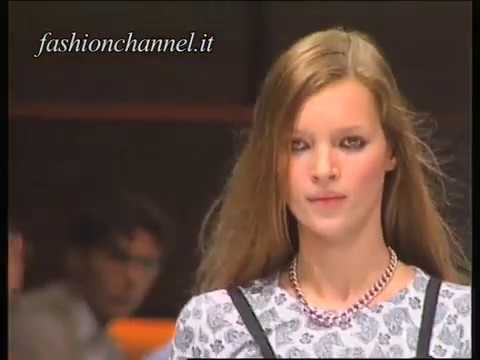 "Versus Istante" Spring Summer 1994 Milan 2 of 3 pret a porter woman by FashionChannel