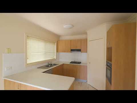 6 TINTERN LOOP, Hillside, VIC 3037, 3房, 1浴, House