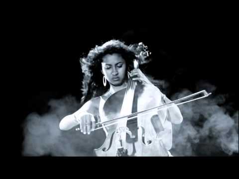 Ravola  Monika Njava