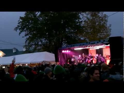 The Peelers &. Emily Fennell - Girls of Tramore (Oktoberfest, Vankleek Hill, Ont., October 1, 2011)