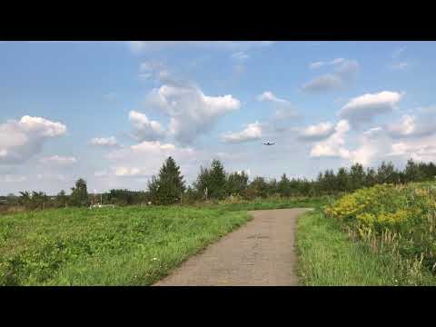 Punkt widokowy Balice Kraków - Lądowanie samolotu