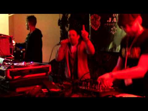 United Nations Of Dub, Doctor Lond ft Jahfree Dub-Activist