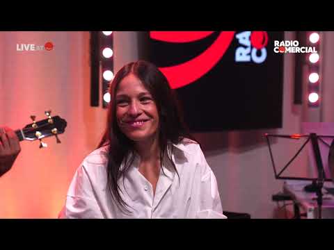 Rádio Comercial | Carminho canta "Pela Minha Voz" nas Manhãs da Comercial