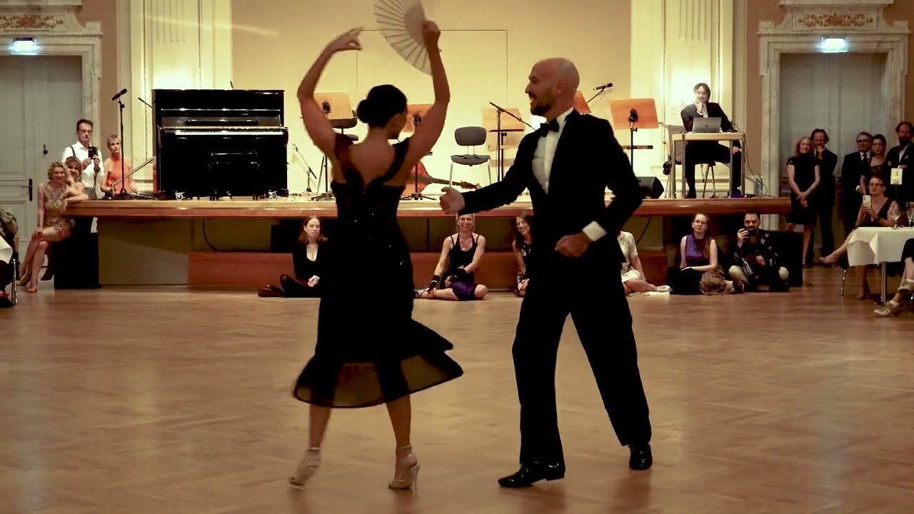 Video thumbnail for Eva Laura Madar & Santiago Giachello // Tangonacht Wuppertal 2023 / 3/4