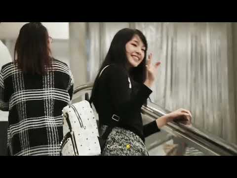 180610 Cherprang BNK48 @Suwannaphum Airport (ไหว้เก่ง)