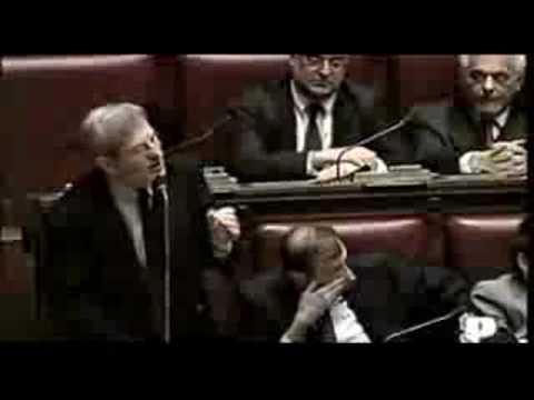 Pifferi, amichetti e comunisti