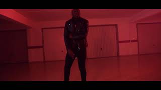 Hot Boyz (Kroa) Lyrics English Translation