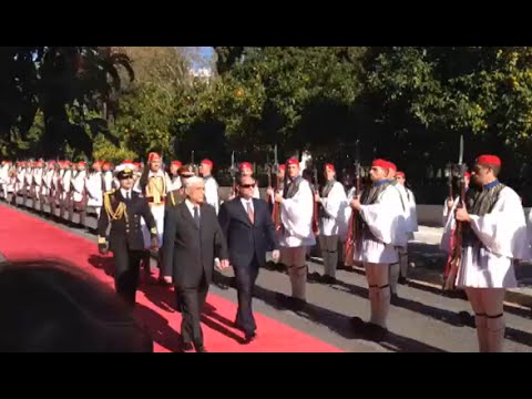لحظة وصول السيسي إلي مقر القصر الجمهوري باليونان 