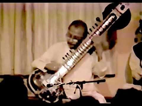 Sitar Samrat Nikhil Banerjee:  Raga Marwa, Puriya Kalyan, Mishra Khamaj: Swapan Chaudhuri. Oct 1985.