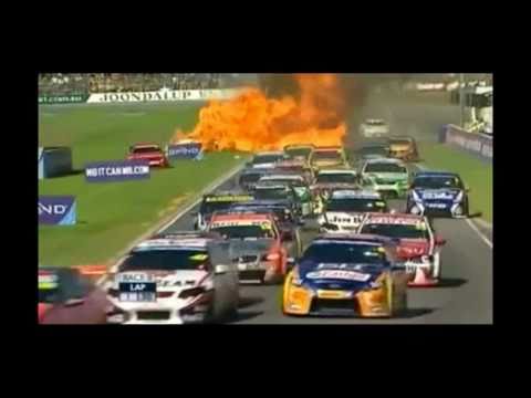 V8 Supercar crash at Barbagallo Perth 2011 Karl Reindler amazing footage!
