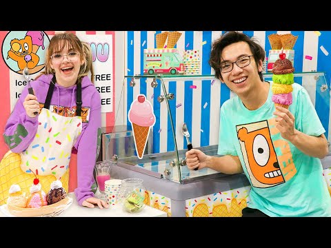 I Built An ICE CREAM Shop!