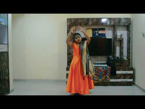 Enthusiastic performance by kid for Maa Durga | Shreyashi