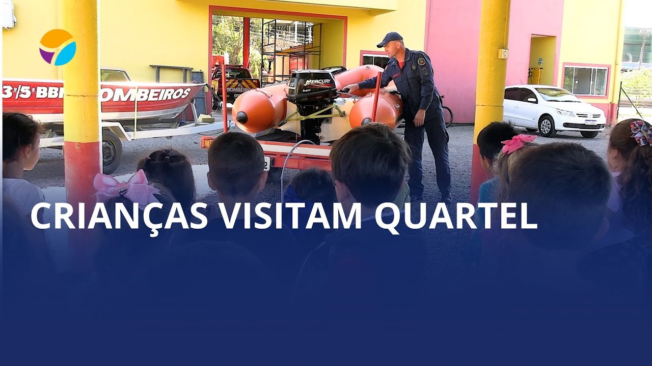 Alunos de Agrolândia visitam os bombeiros, em Trombudo Central