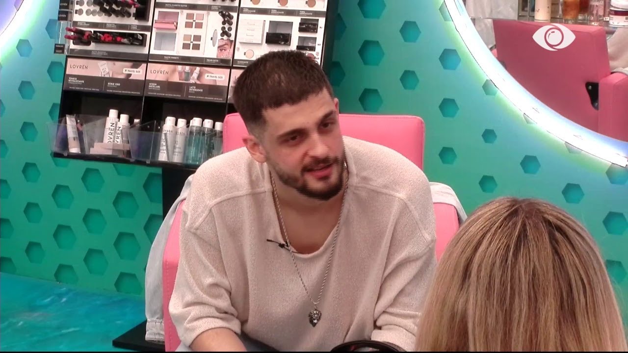 “Më puthe dorën kur ishe në gjumë”/ Selin e konfronton, buzëqesh Gimbo: Dhe Zoti e di, vetëm ti…