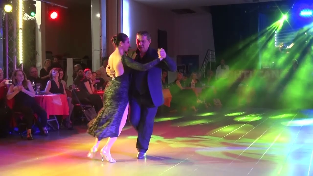 Video thumbnail for Sandra Messina & Ricardo Calvo: "Milonga querida" @ Cuincy 2019
