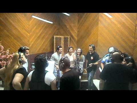 Suellen Lima gravando com o Back Vocal "AVIVA SENHOR" CD 2012