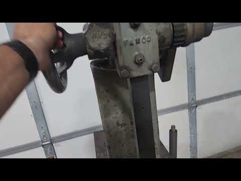 Famco 3 1/2 R Arbor Press 5 Ton Ratcheting Nice Heavy Stand