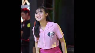 Download lagu kehadiran cinta yeni inka #storywa #terbaru #yeniinka mp3