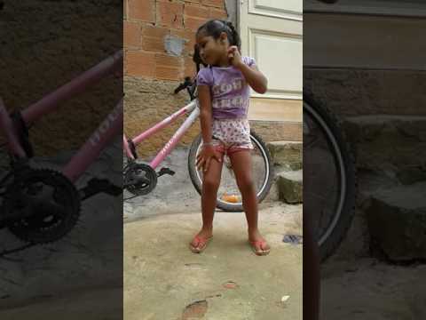 Julia dançando💇💇