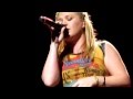 Kelly Clarkson covering Rihanna's We Found Love ...