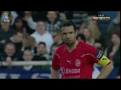 12/3/2011 Pavel Horváth přímý kop (Viktoria Plzeň - Sparta Praha)