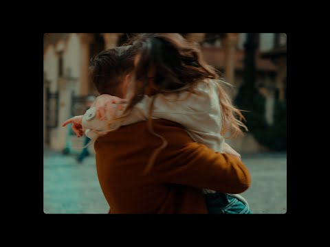 Julie August - Ai ceva al meu (Official Video)