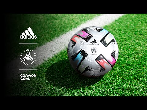 Le ballon de la phase finale de Champions League 2021-2022 dévoilé